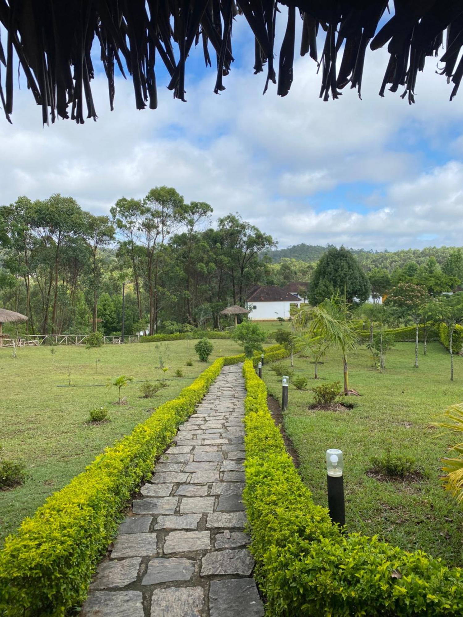 Andasibe Sifaka Lodge Bagian luar foto